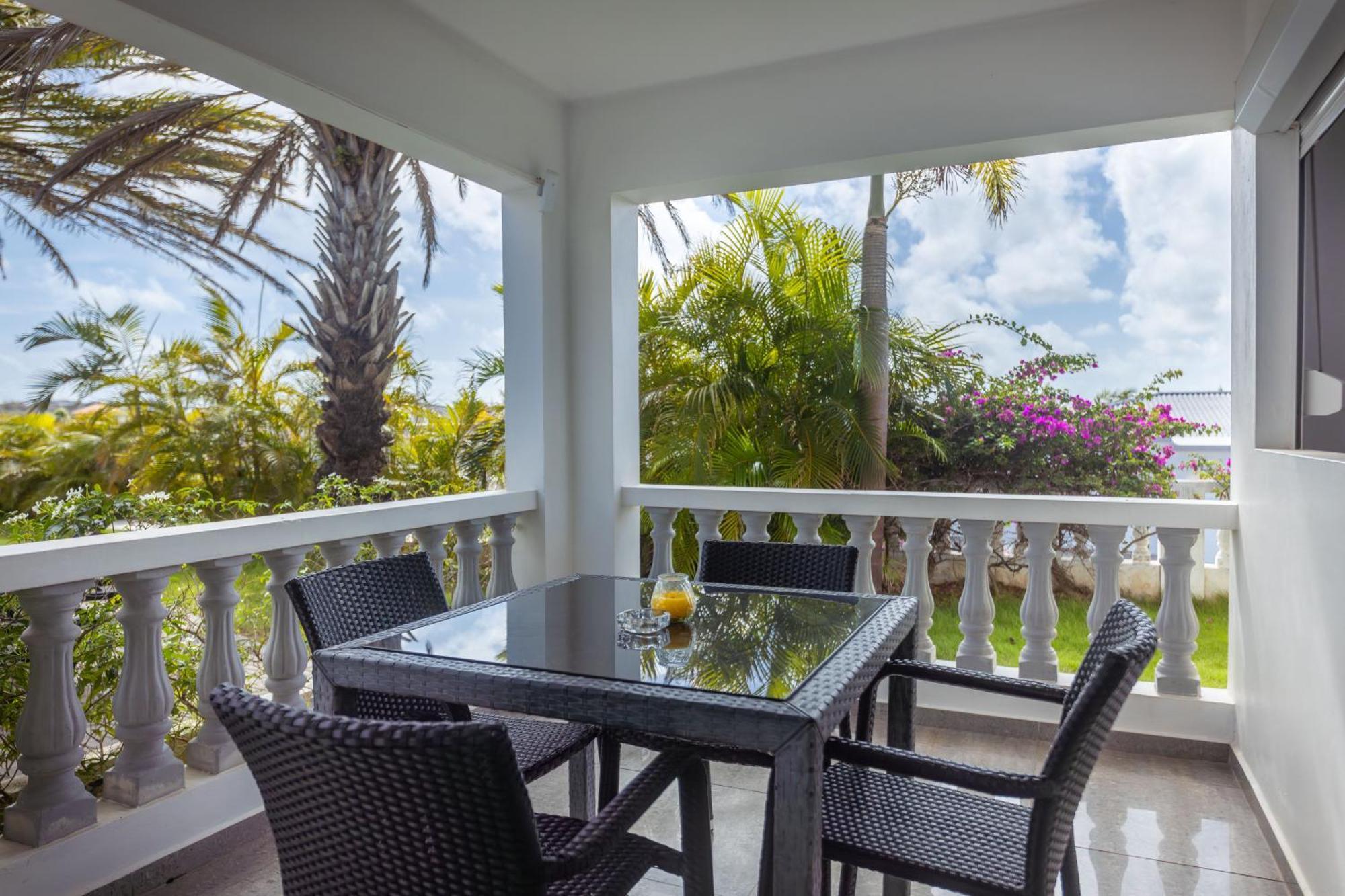Palm Crest Apartment Jan Thiel Екстериор снимка