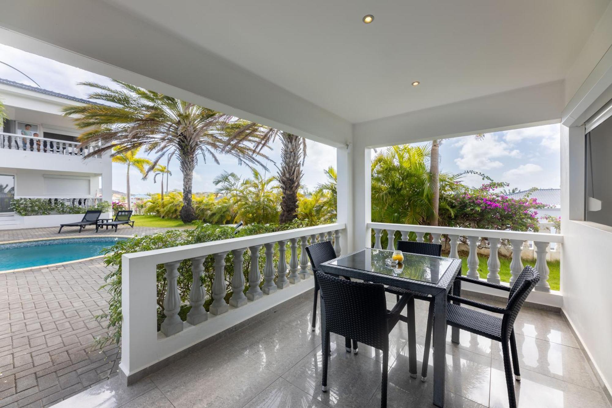 Palm Crest Apartment Jan Thiel Екстериор снимка