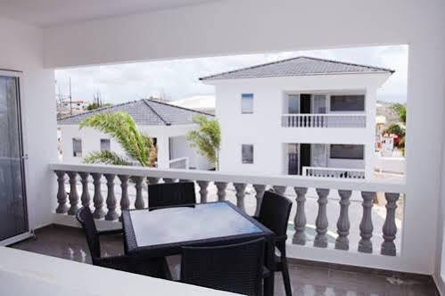 Palm Crest Apartment Jan Thiel Екстериор снимка