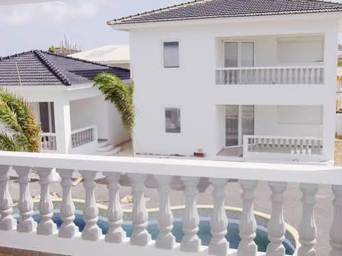 Palm Crest Apartment Jan Thiel Екстериор снимка